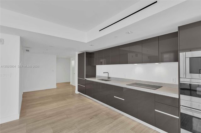 1451 Brickell Ave 2606, Miami, FL 33131
