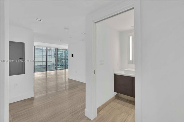 1451 Brickell Ave 2606, Miami, FL 33131