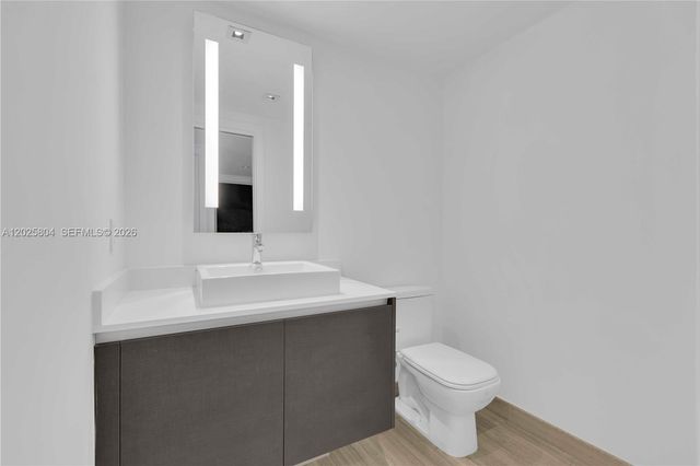 1451 Brickell Ave 2606, Miami, FL 33131