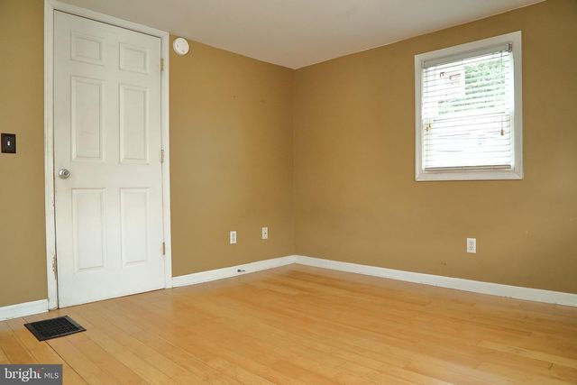 11 DUKE ST, Millersville, PA 17551