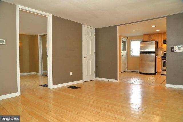 11 DUKE ST, Millersville, PA 17551