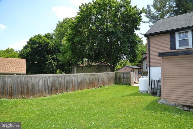 11 DUKE ST, Millersville, PA 17551