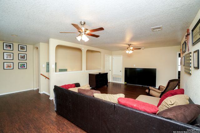 11210 Star Vista, San Antonio, TX 78221