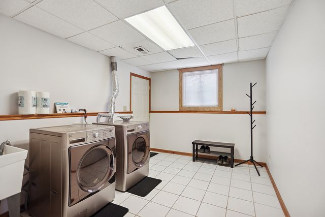 701 Wayne Drive, Crete, IL 60417