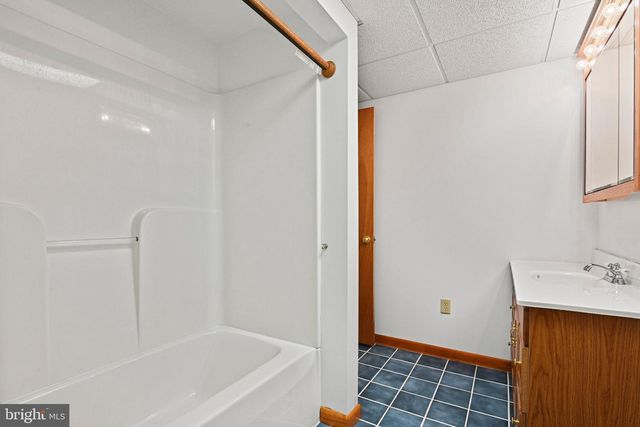 1396 S KING ST, Leesburg, VA 20175