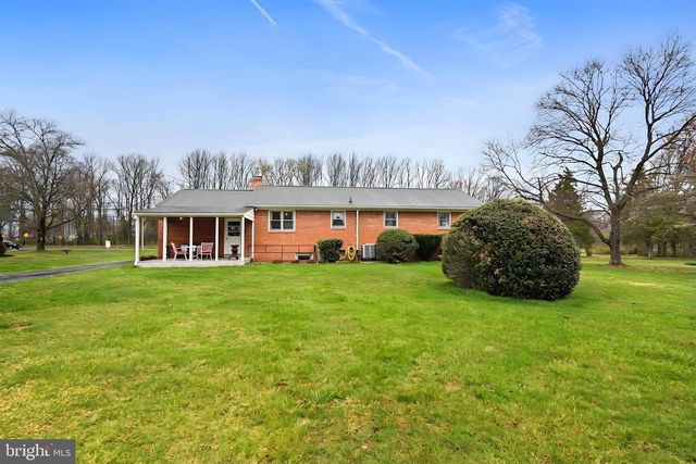 1396 S KING ST, Leesburg, VA 20175