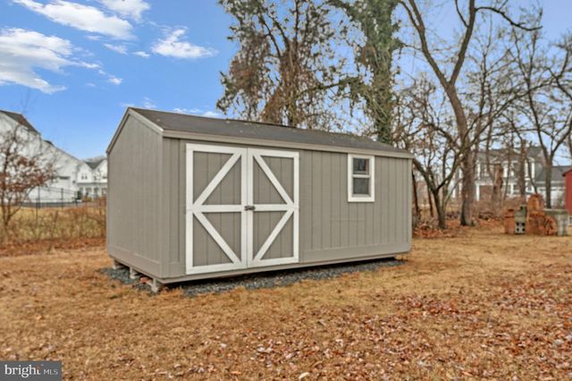 1396 S KING ST, Leesburg, VA 20175