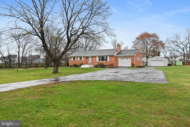 1396 S KING ST, Leesburg, VA 20175