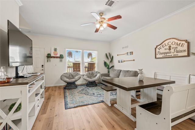 3535 Avenue M, Galveston, TX 77550