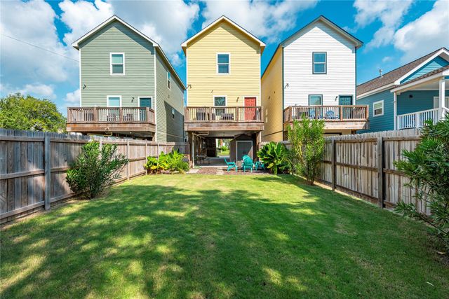 3535 Avenue M, Galveston, TX 77550