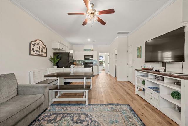 3535 Avenue M, Galveston, TX 77550