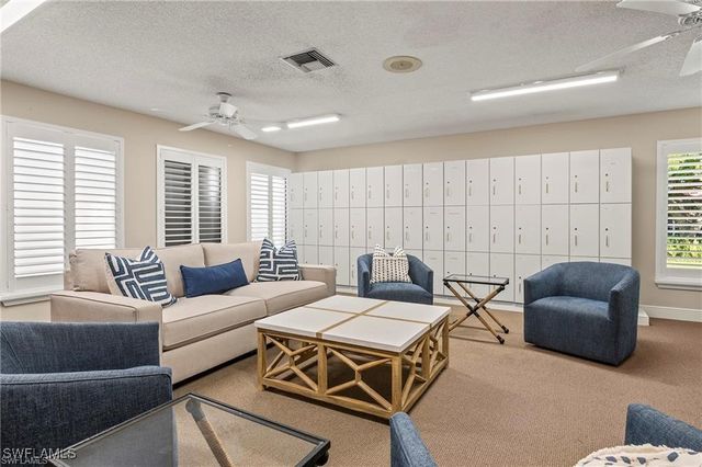 1055 Forest Lakes DR E209, Naples, FL 34105