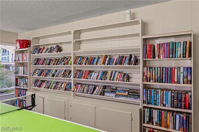 1055 Forest Lakes DR E209, Naples, FL 34105