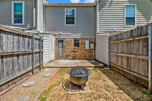 107 Churchill Lane, Euless, TX 76039