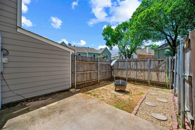 107 Churchill Lane, Euless, TX 76039