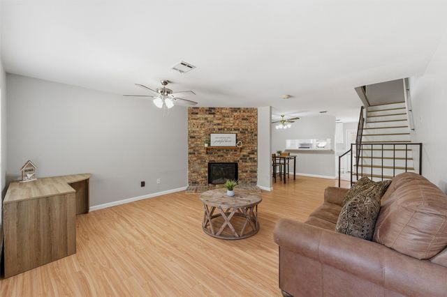 107 Churchill Lane, Euless, TX 76039