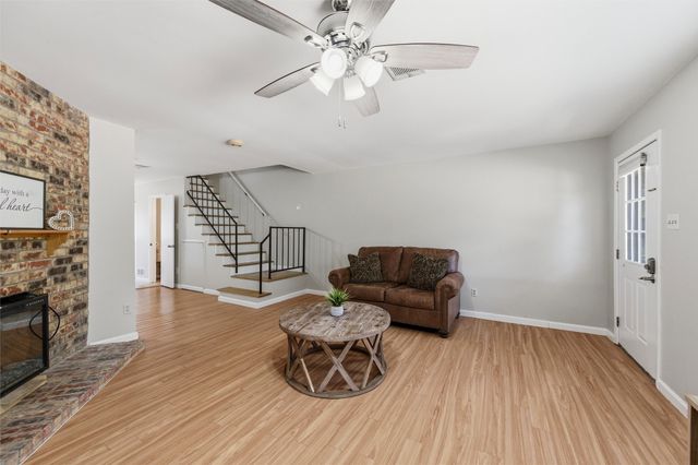 107 Churchill Lane, Euless, TX 76039