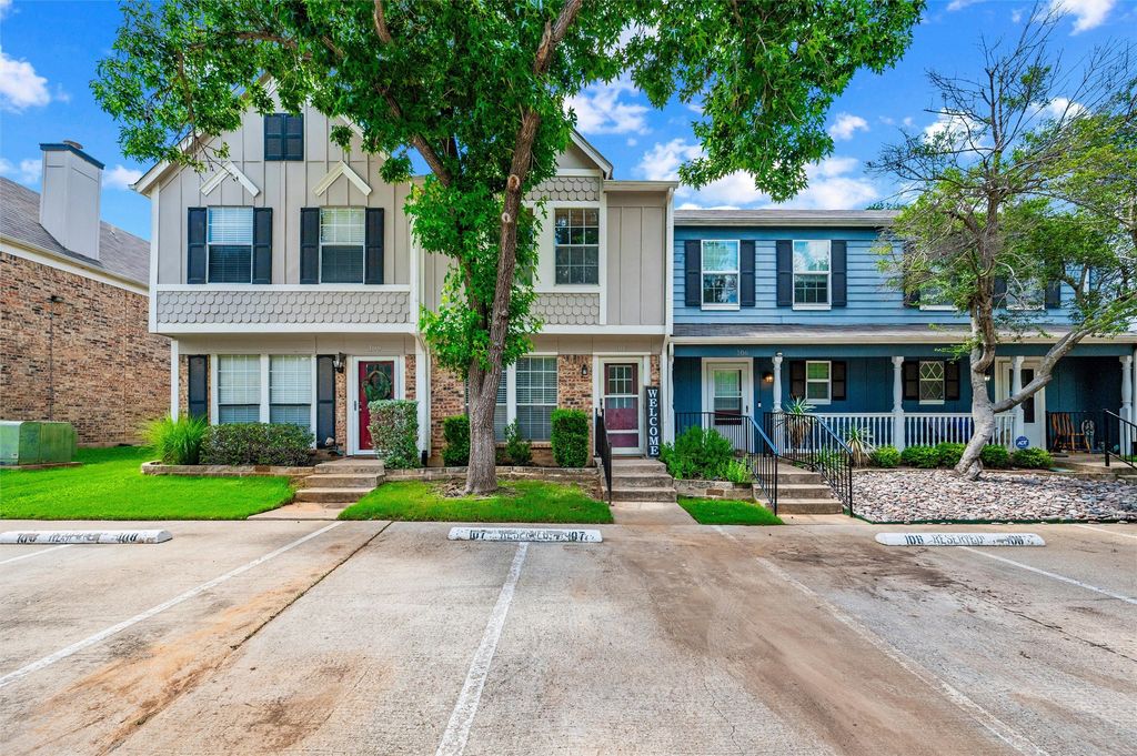 107 Churchill Lane, Euless, TX 76039