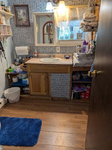 20 Fiske Place, Claremont, NH 03743