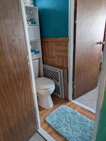 20 Fiske Place, Claremont, NH 03743