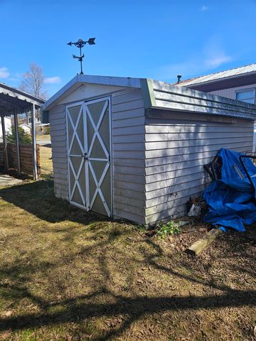 20 Fiske Place, Claremont, NH 03743