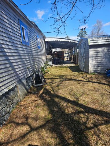 20 Fiske Place, Claremont, NH 03743