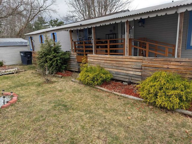 20 Fiske Place, Claremont, NH 03743