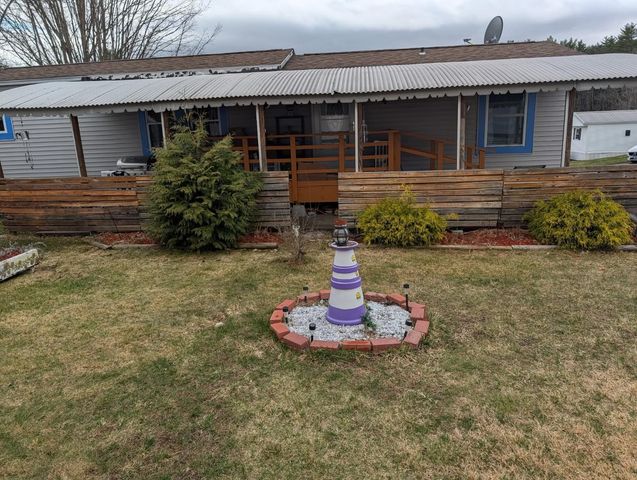 20 Fiske Place, Claremont, NH 03743