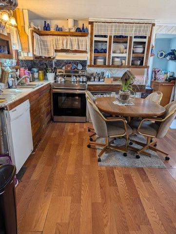 20 Fiske Place, Claremont, NH 03743