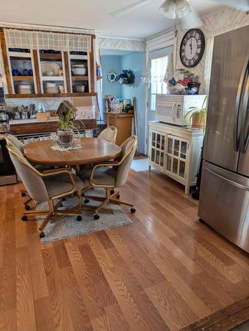 20 Fiske Place, Claremont, NH 03743