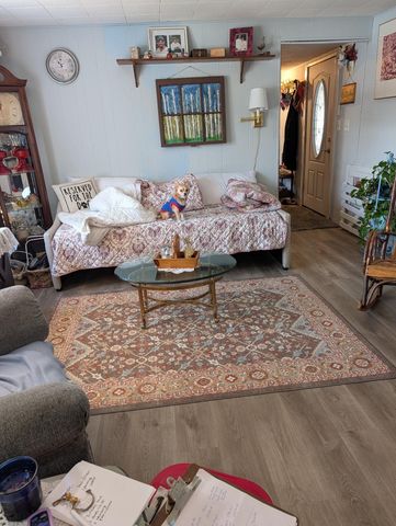 20 Fiske Place, Claremont, NH 03743