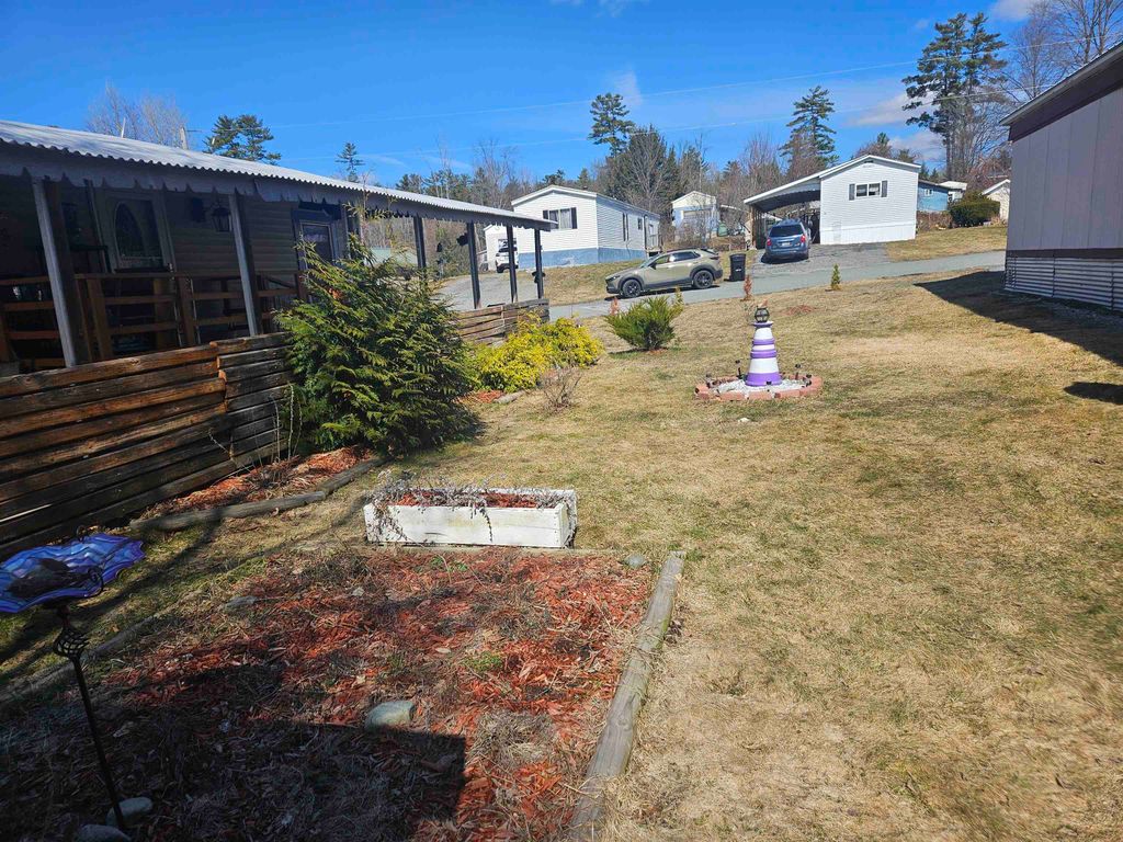 20 Fiske Place, Claremont, NH 03743