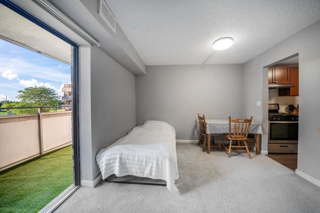 1460 Fairlane Drive 307, Schaumburg, IL 60193