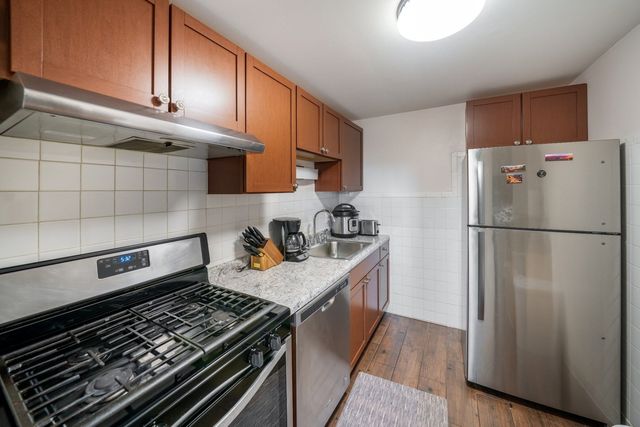 1460 Fairlane Drive 307, Schaumburg, IL 60193