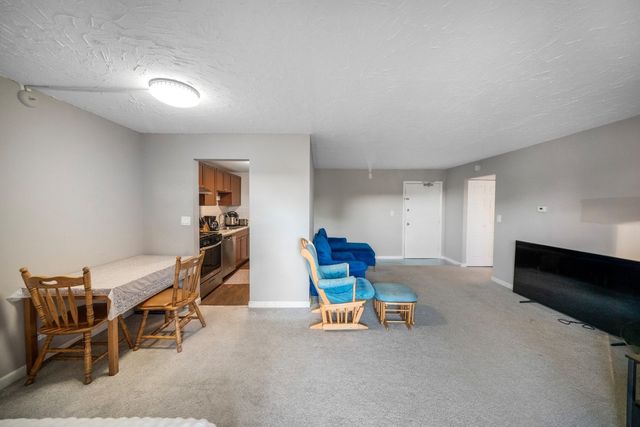 1460 Fairlane Drive 307, Schaumburg, IL 60193