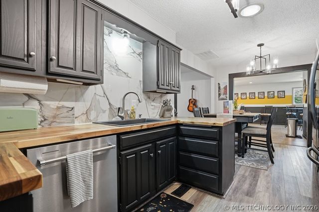 11445 E 128th Place, Broken Arrow, OK 74011