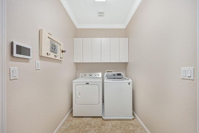 4075 Coldwater Dr, Rocklin, CA 95765