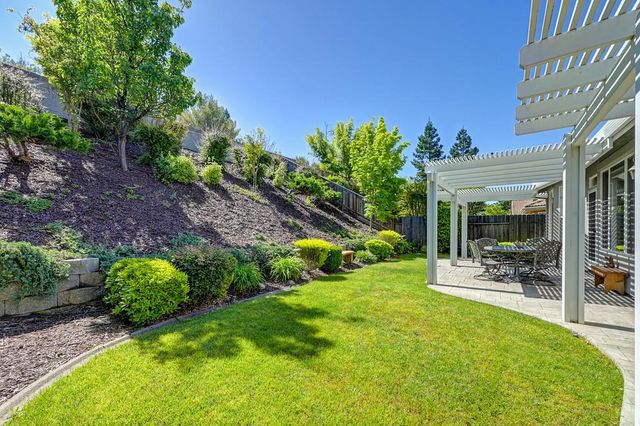 4075 Coldwater Dr, Rocklin, CA 95765