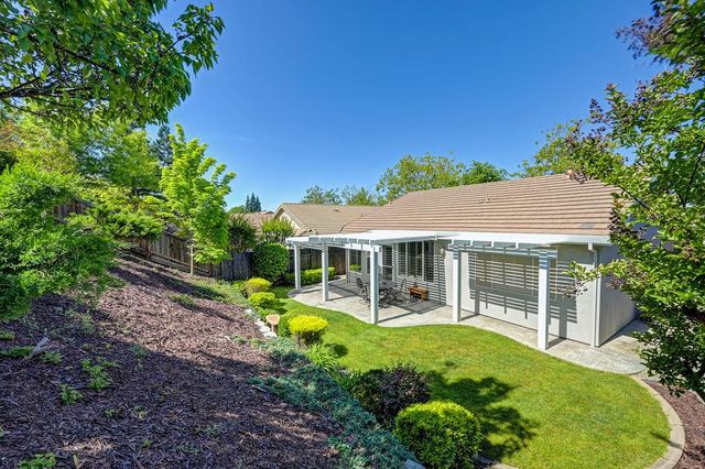 4075 Coldwater Dr, Rocklin, CA 95765