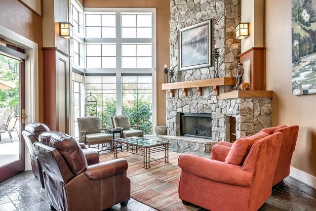 4075 Coldwater Dr, Rocklin, CA 95765
