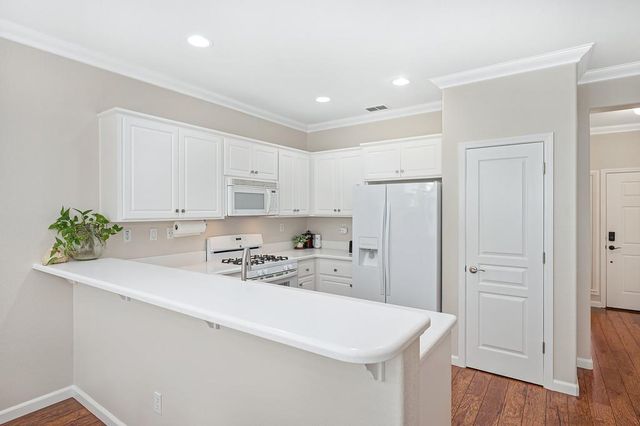 4075 Coldwater Dr, Rocklin, CA 95765