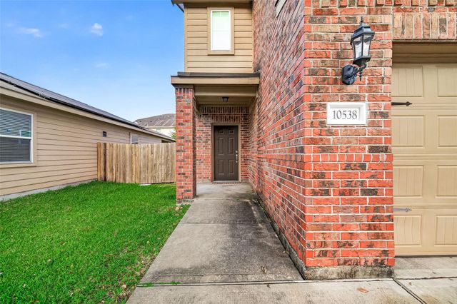 10538 Pine Landing Drive, Houston, TX 77088