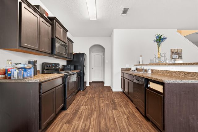 10538 Pine Landing Drive, Houston, TX 77088