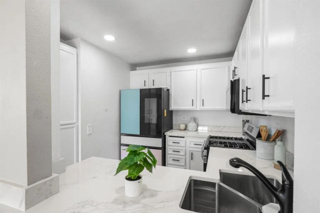 231 Riverview Way, Oceanside, CA 92057