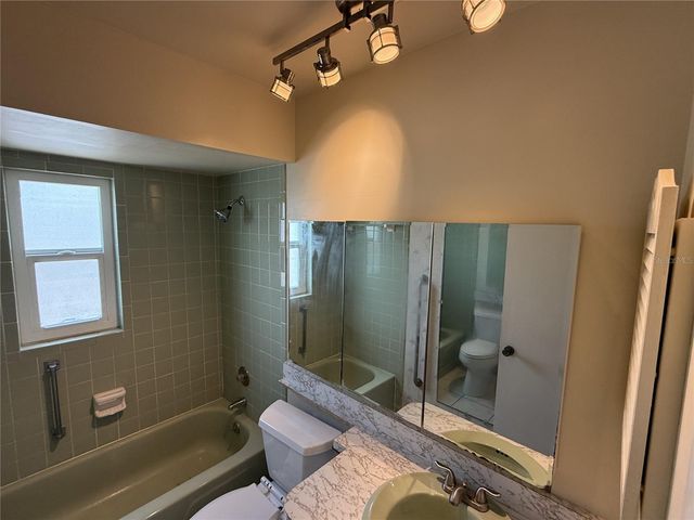 4212 NEIL LANE, Bradenton, FL 34208