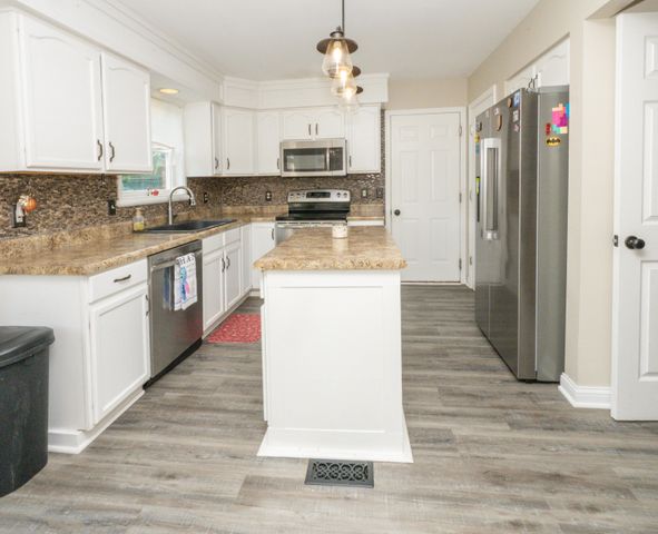 7602 Cloudstone Drive, Florence, KY 41042