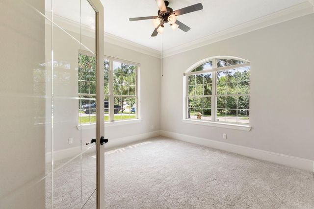 73 La Jolla Circle, Montgomery, TX 77356