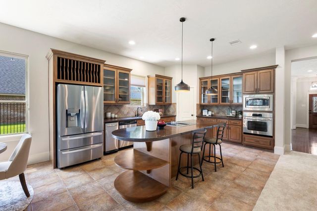 73 La Jolla Circle, Montgomery, TX 77356