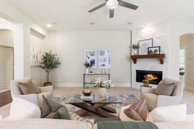 73 La Jolla Circle, Montgomery, TX 77356