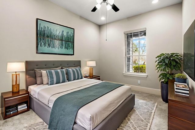 73 La Jolla Circle, Montgomery, TX 77356